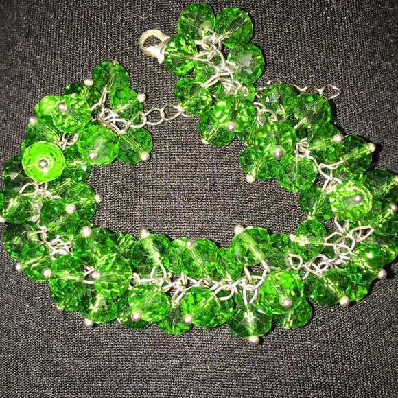 Dazzling Green Bracelet - Picture 2 of 2